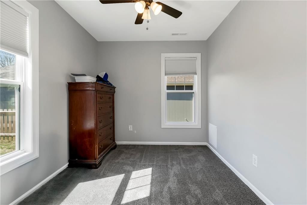 213 W 18th Street — photo 11