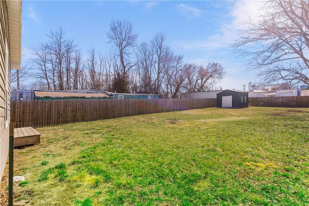 213 W 18th Street — photo 17