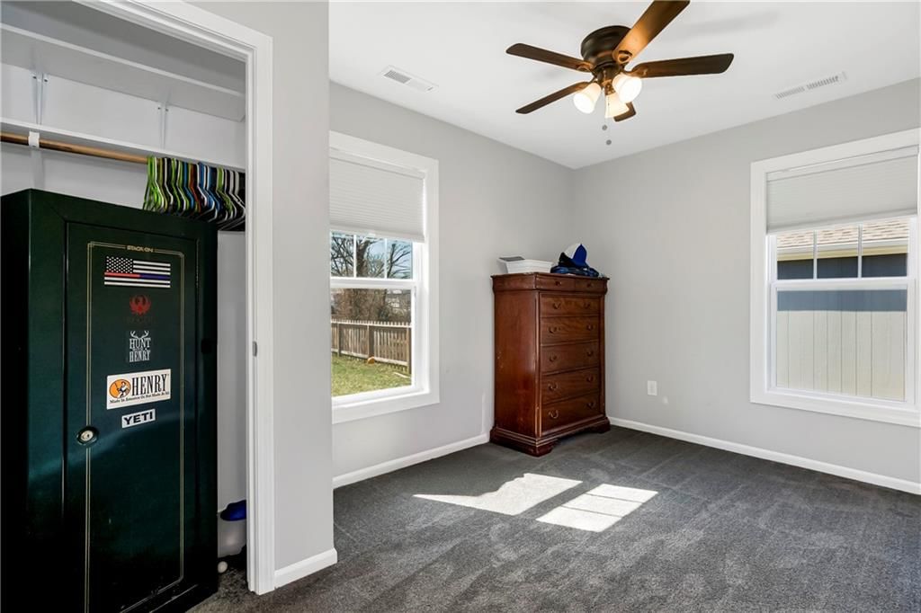 213 W 18th Street — photo 10