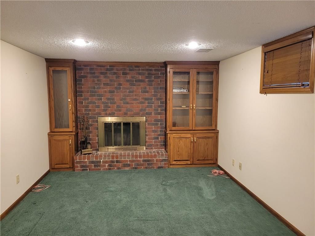 6643 Larsen Lane — photo 34