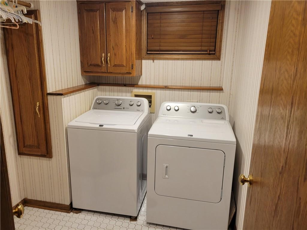 6643 Larsen Lane — photo 35