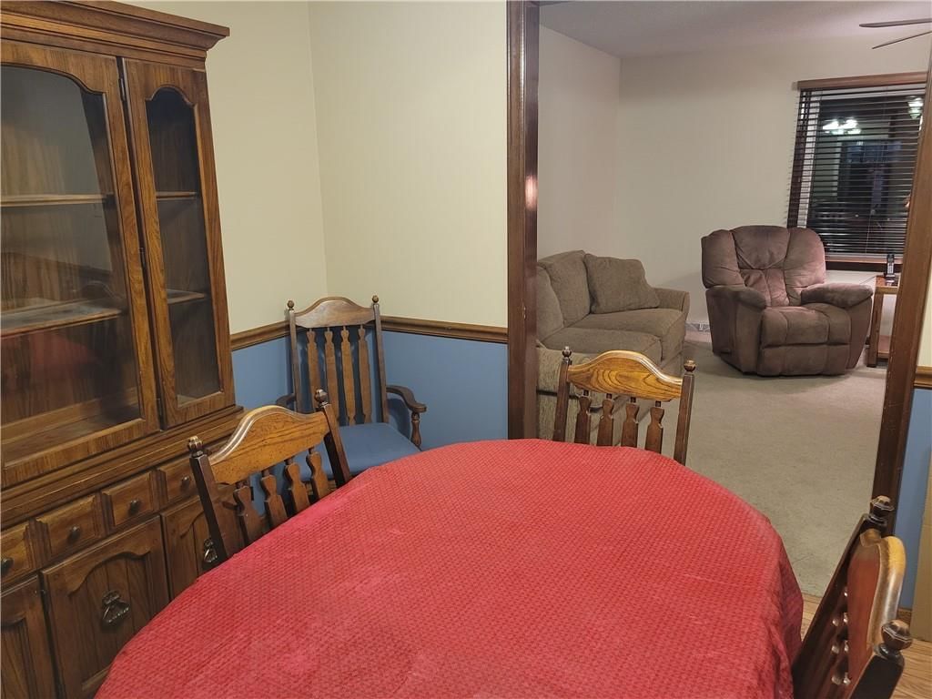 6643 Larsen Lane — photo 9