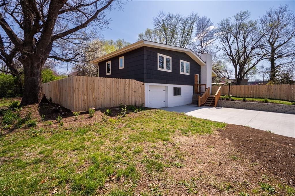 904 Highland Drive — photo 3