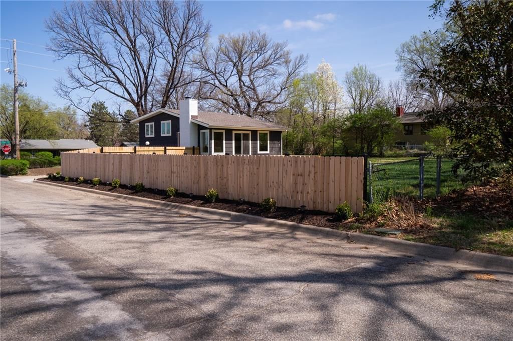 904 Highland Drive — photo 43