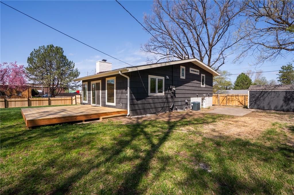 904 Highland Drive — photo 9