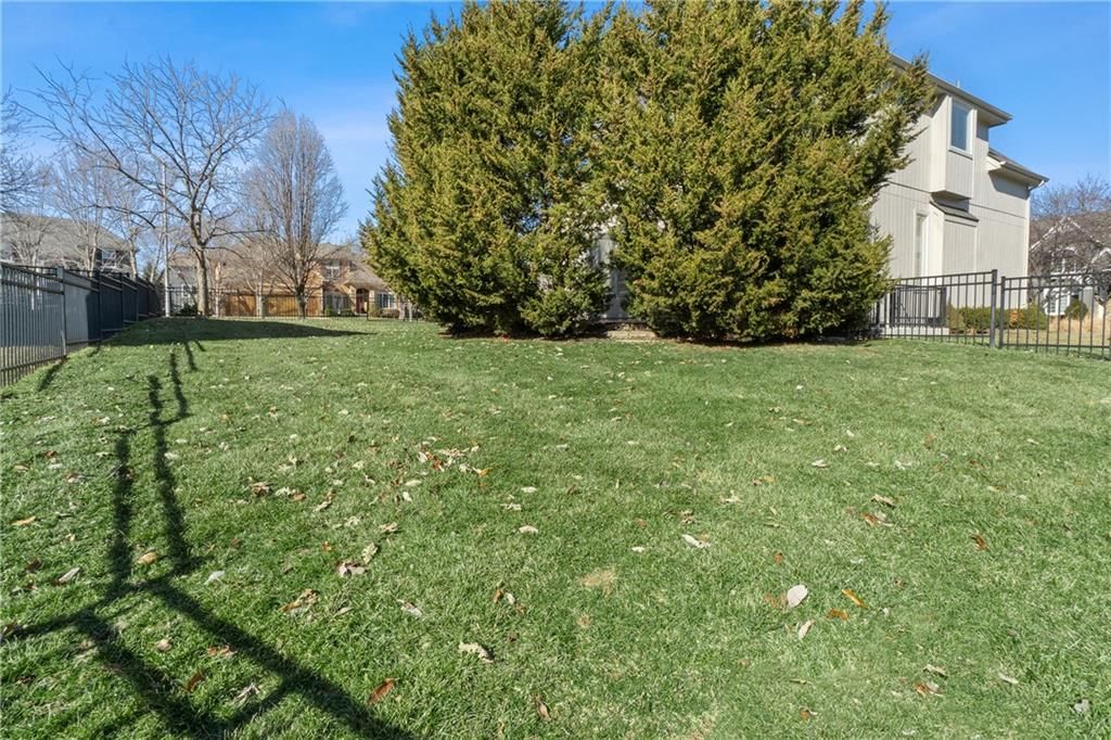13205 High Drive — photo 38