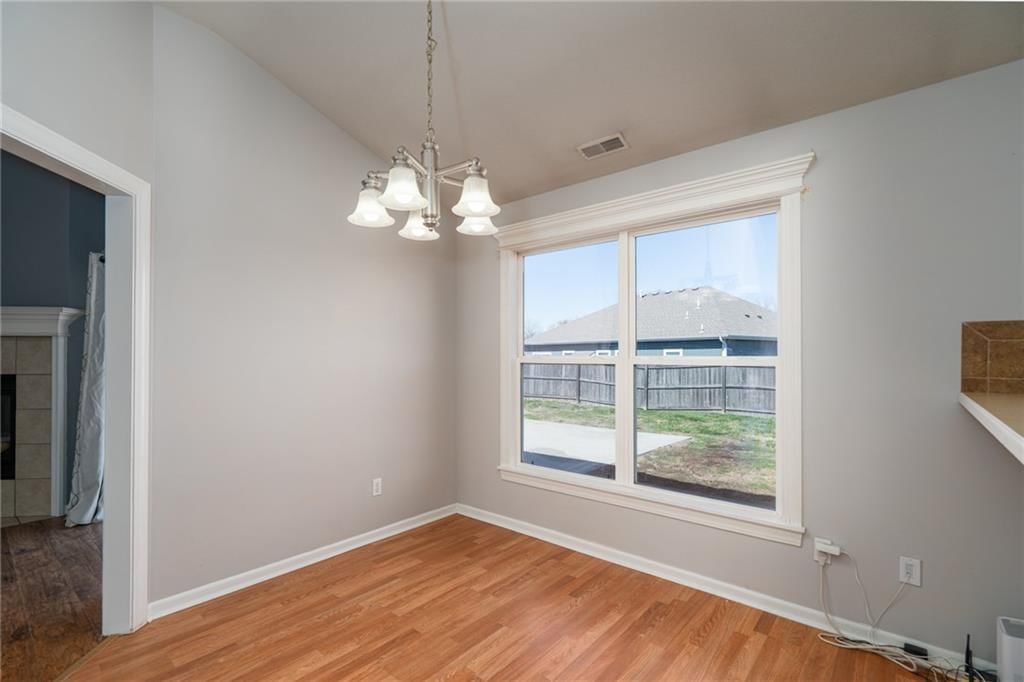 1075 Firetree Avenue — photo 11