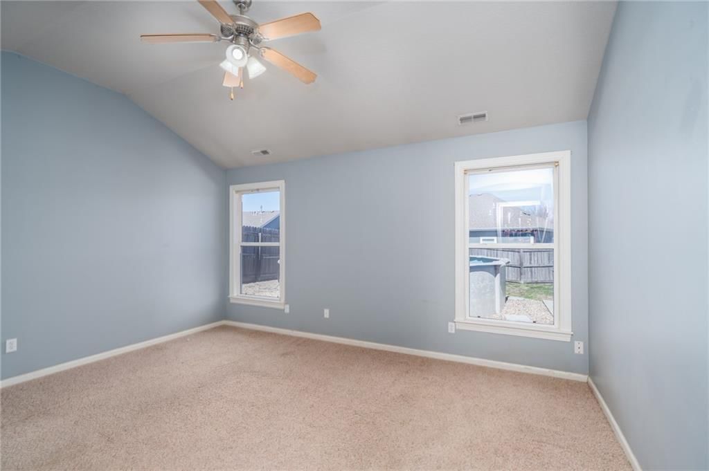 1075 Firetree Avenue — photo 20