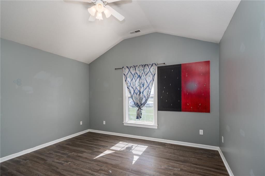 1075 Firetree Avenue — photo 26