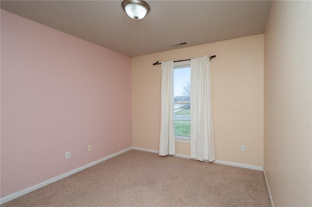 1075 Firetree Avenue — photo 29
