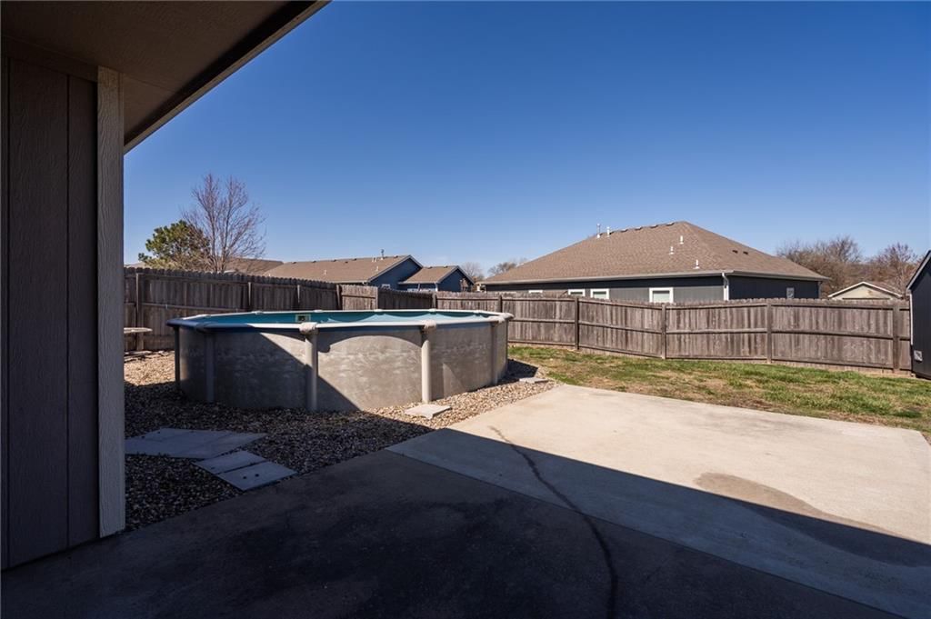 1075 Firetree Avenue — photo 36