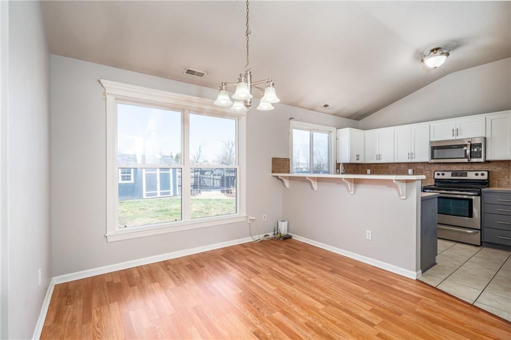 1075 Firetree Avenue — photo 10