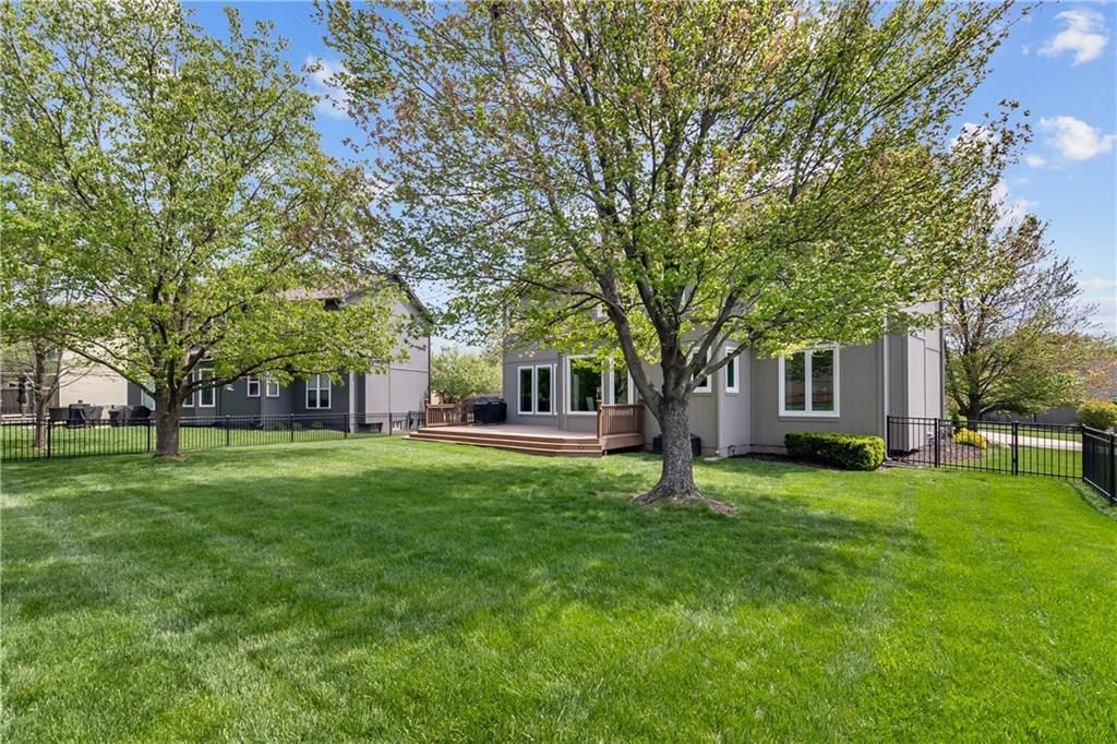 7606 W 145th Terrace — photo 38