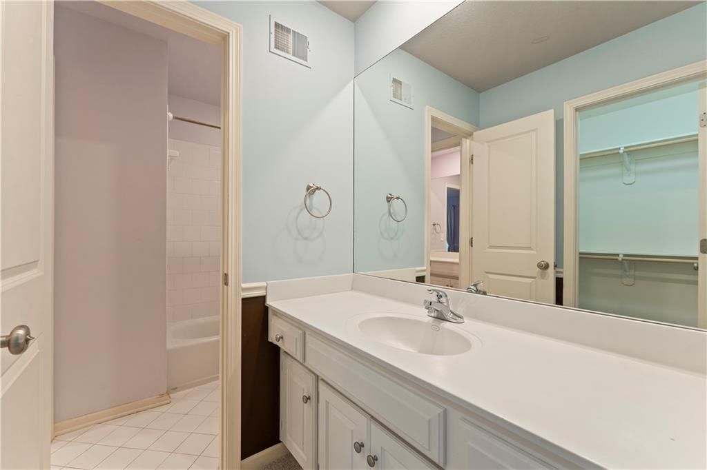 4911 W 155th Terrace — photo 33