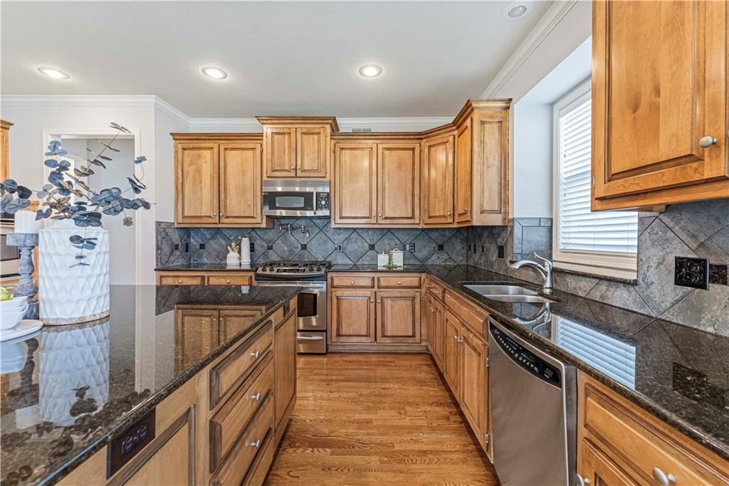 4911 W 155th Terrace — photo 9