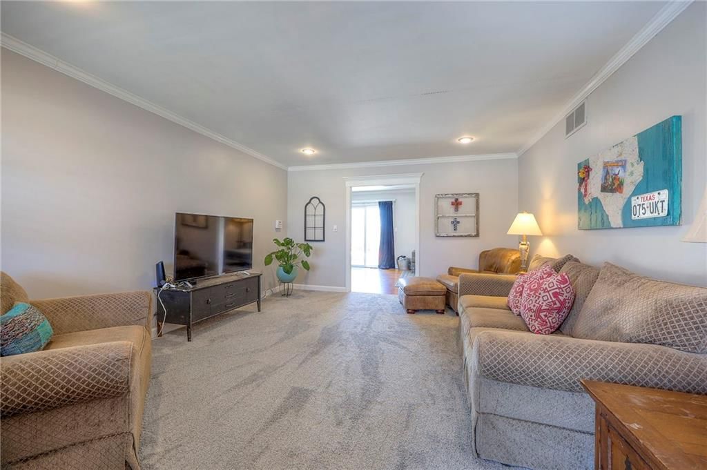 11619 Campbell Street — photo 7