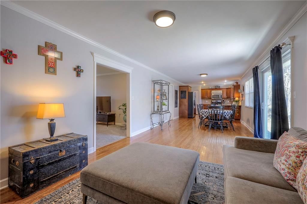 11619 Campbell Street — photo 9