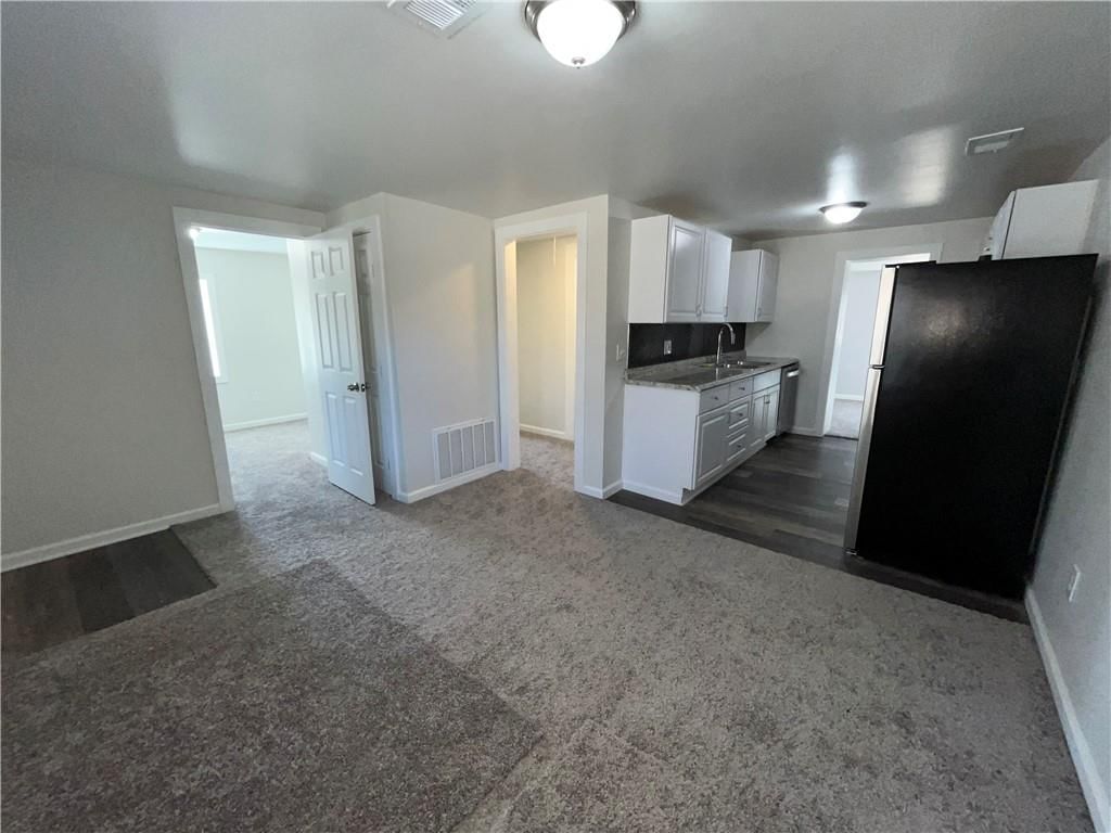 814 S Woodbury Street — photo 9