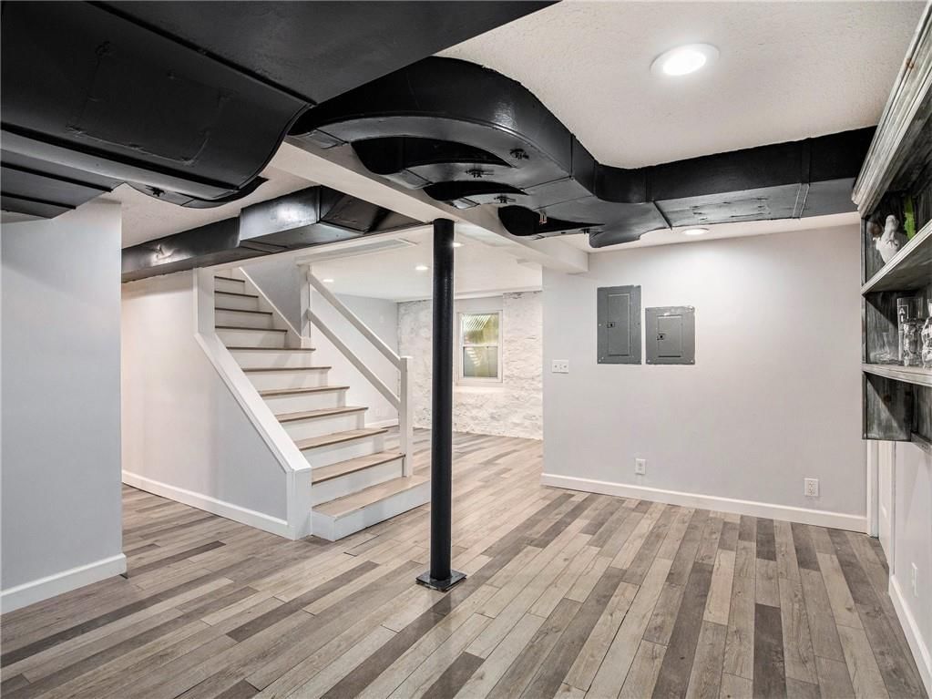 601 E 64th Terrace — photo 19