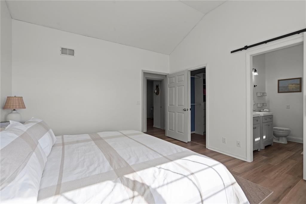 888 E Cheyenne Street — photo 16