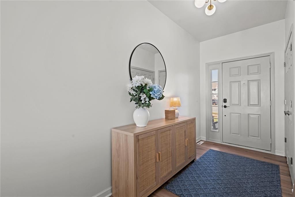 888 E Cheyenne Street — photo 3