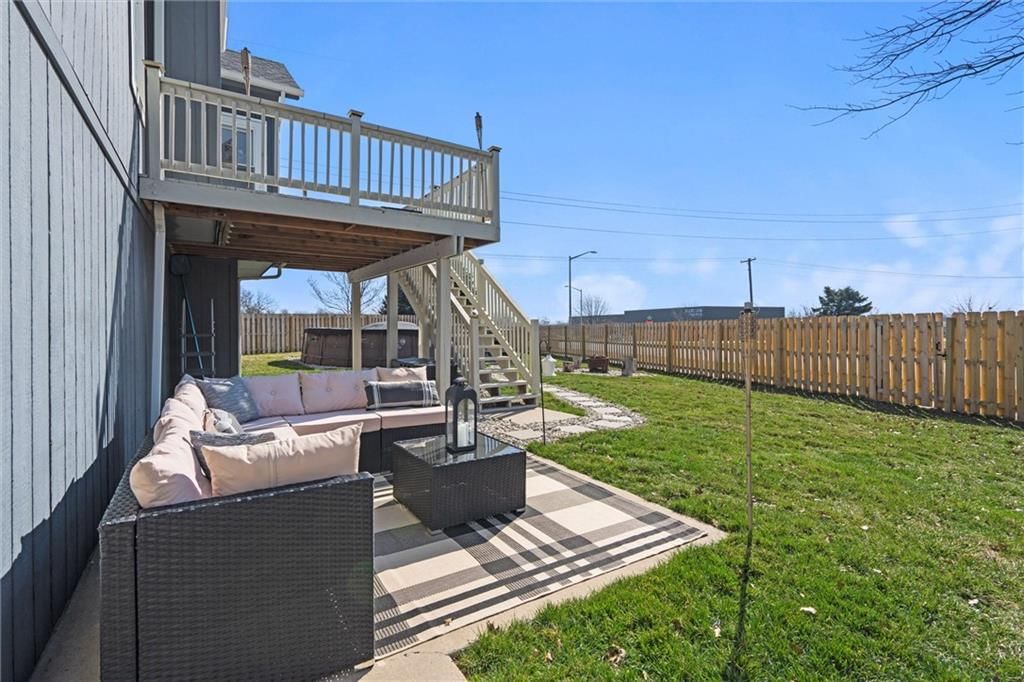 888 E Cheyenne Street — photo 25