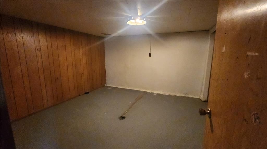 502 S Hughes Street — photo 31