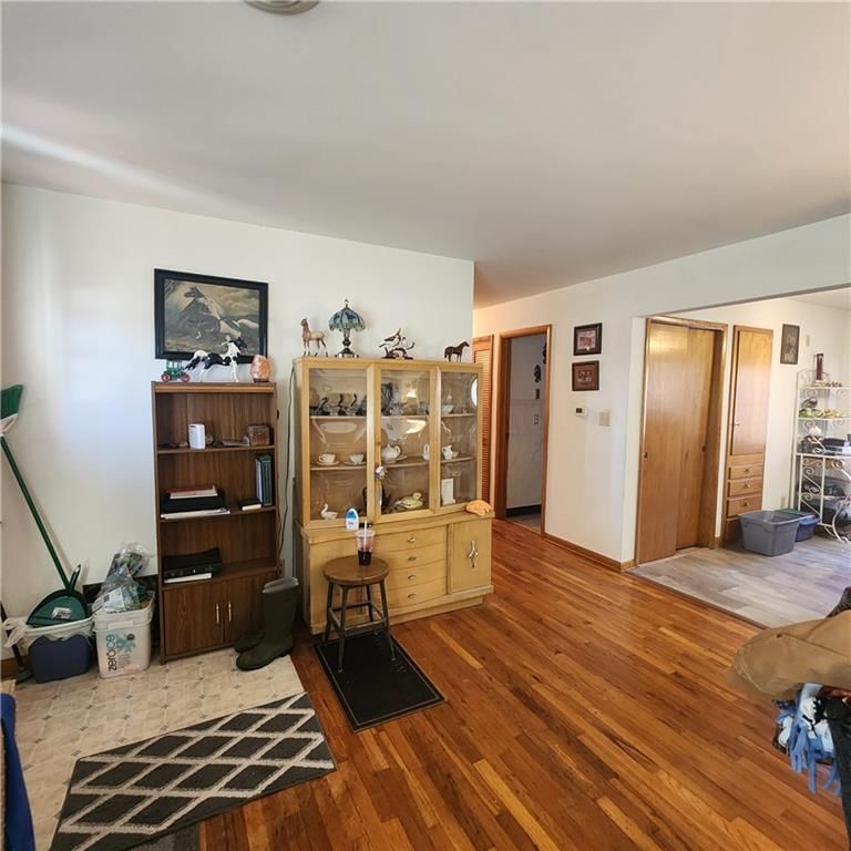 502 S Hughes Street — photo 9