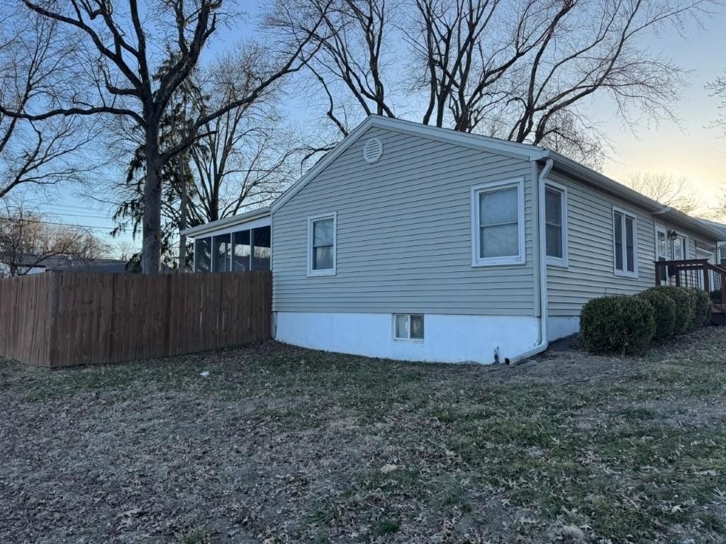106 N Peck Drive — photo 3