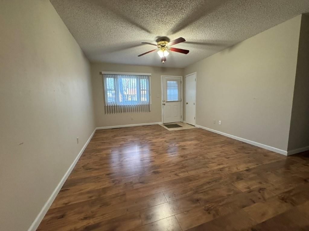 106 N Peck Drive — photo 8