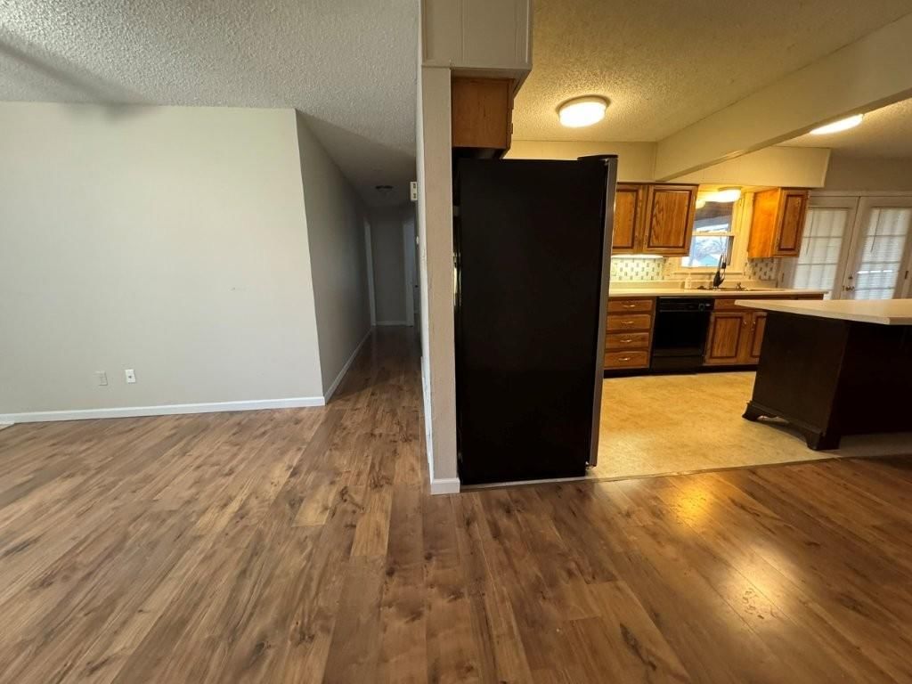 106 N Peck Drive — photo 9