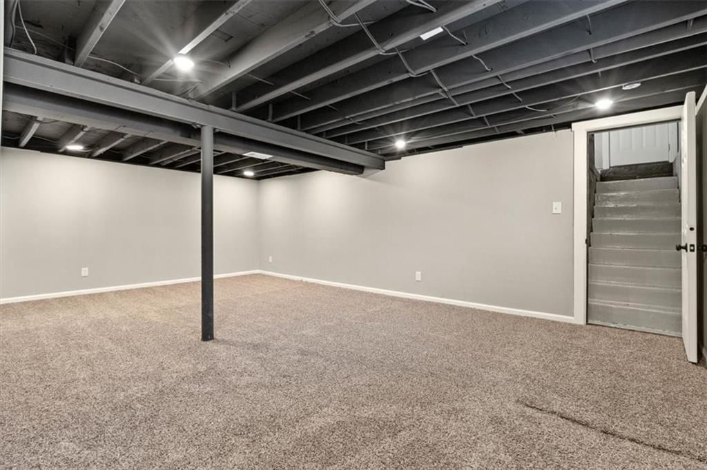 8724 Longview Court — photo 17