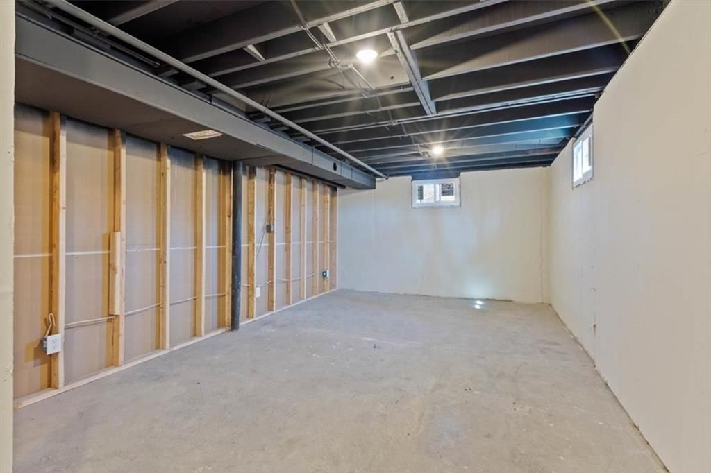 8724 Longview Court — photo 23