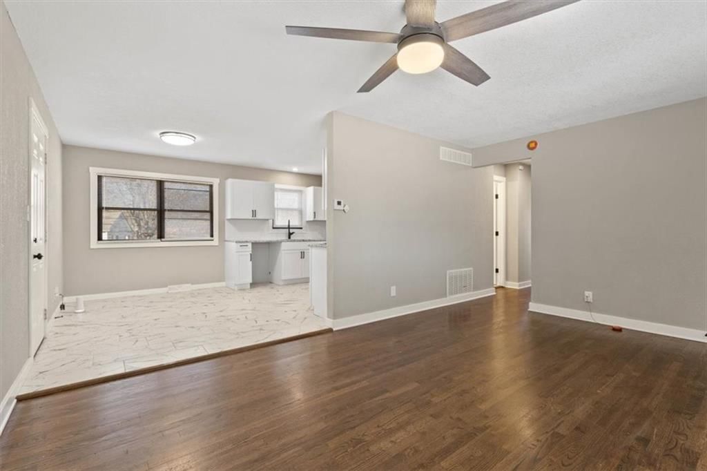 8724 Longview Court — photo 5