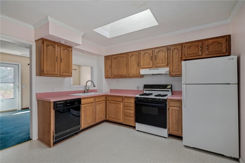 7106 N Highland Avenue — photo 11
