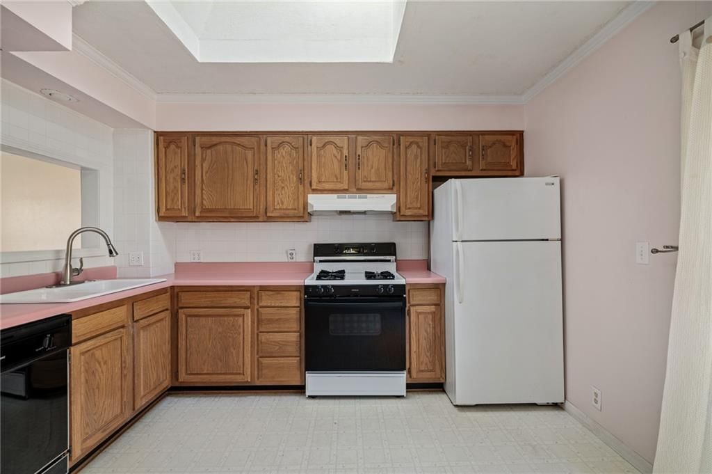 7106 N Highland Avenue — photo 14