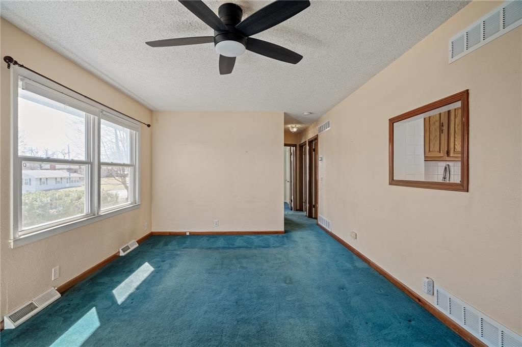 7106 N Highland Avenue — photo 9