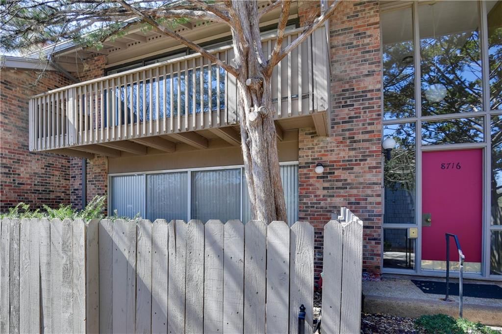 8716 Metcalf Avenue — photo 27