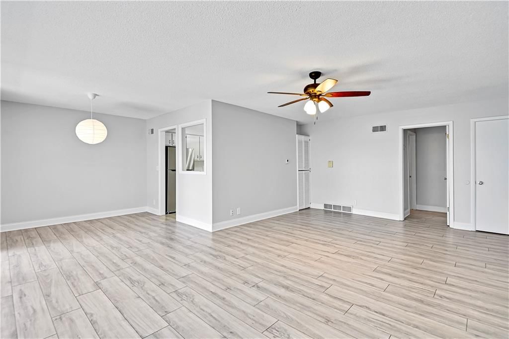 8716 Metcalf Avenue — photo 7