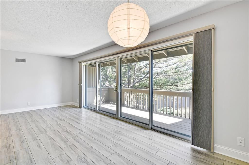 8716 Metcalf Avenue — photo 9