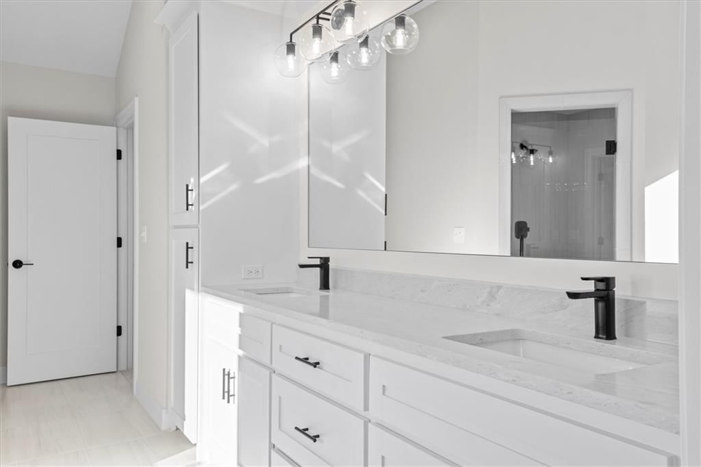 8017 Round Prairie Street — photo 36