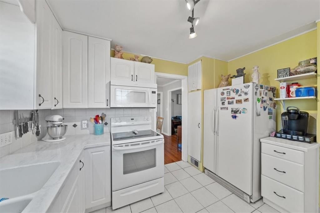 7521 Wyandotte Street — photo 11