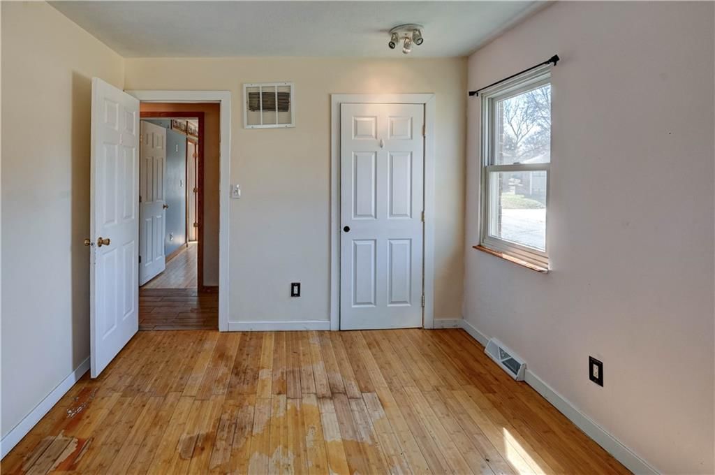 900 NW Oxford Drive — photo 35