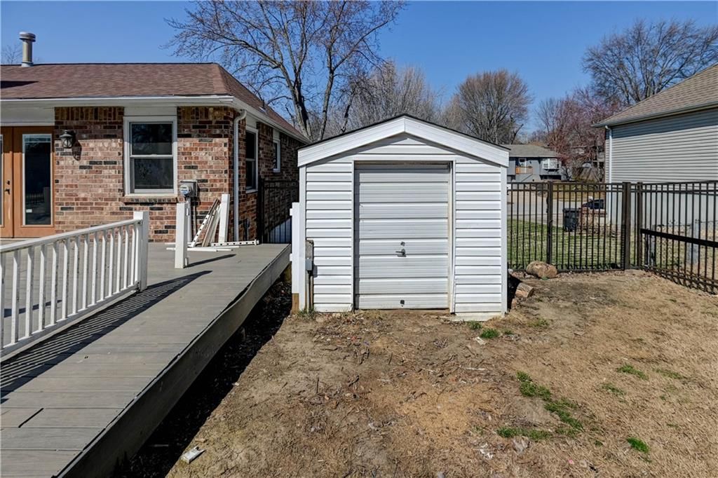 900 NW Oxford Drive — photo 39