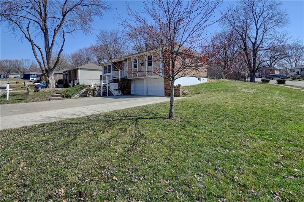 900 NW Oxford Drive — photo 5