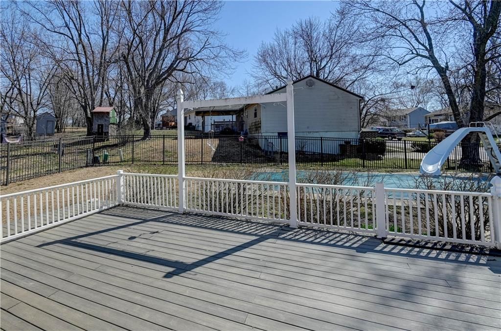 900 NW Oxford Drive — photo 47