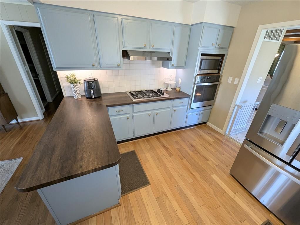 711 W South Street — photo 16