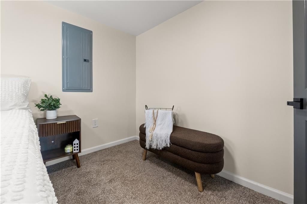 216 S Rogers Street — photo 13