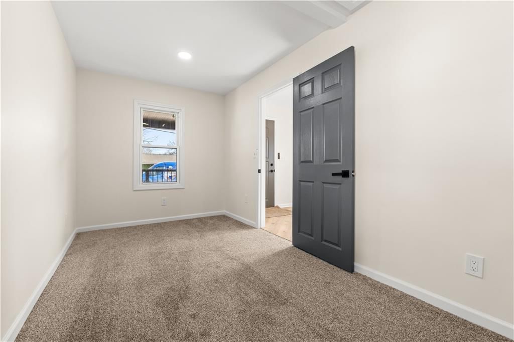 216 S Rogers Street — photo 15