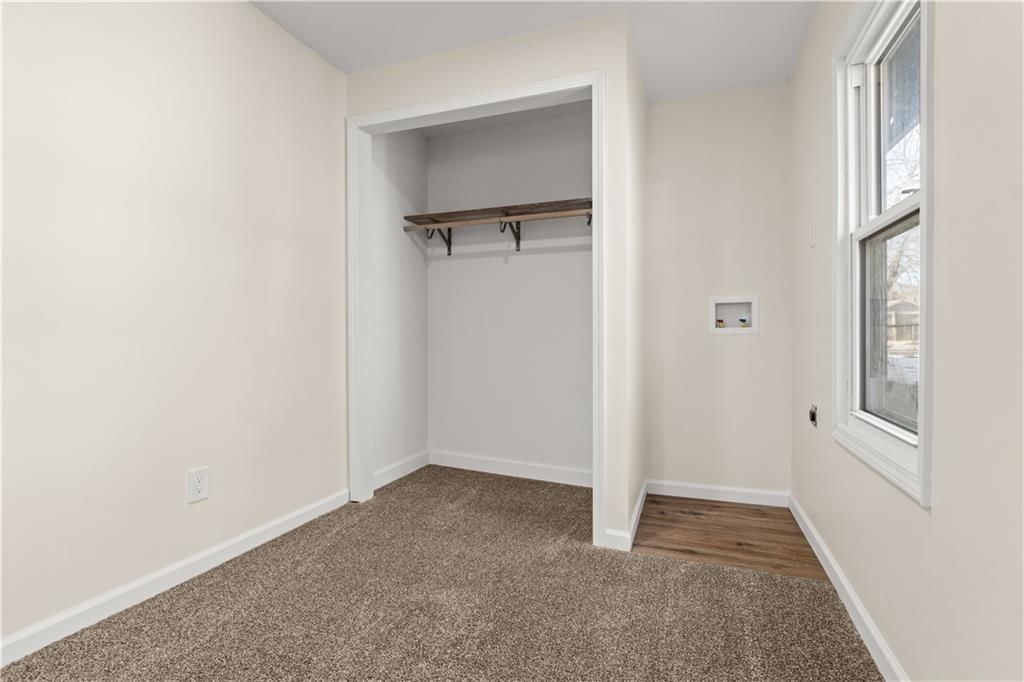 216 S Rogers Street — photo 16